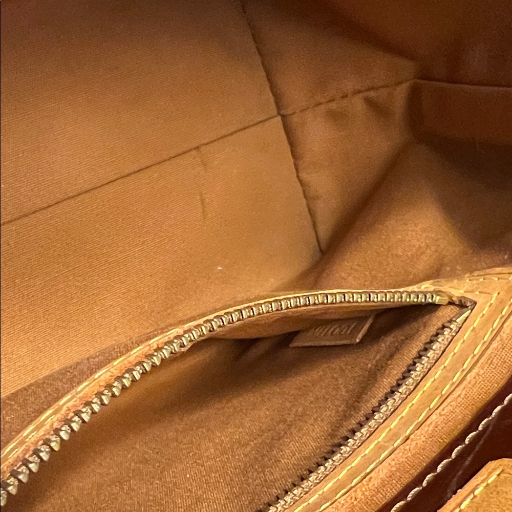 Authentic Louis Vuitton Mini Bronze Monogram Vernis Reade PM Tote - Picture 13 of 17